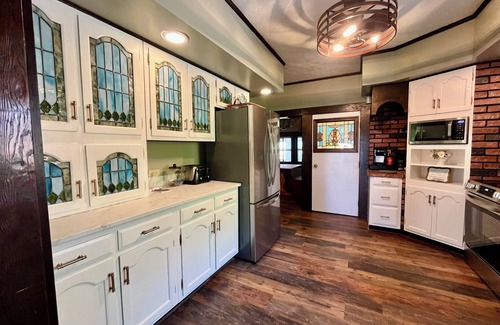 Kuttawa House | Charming, historic, 4-bedroom lake house w/Hot tub just steps away from lake!