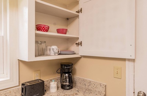 Sumter House | Charming home away from home 2-bed 2-bath house with WiFi, AC in lovely Sumter