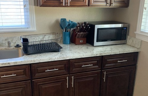 La Loma House | Charming home in a great neighborhood just minutes from hospitals