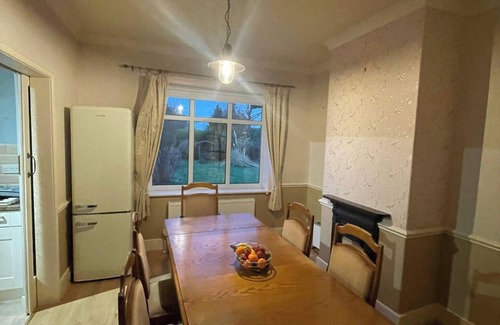 Rastrick House | Charming Home in Huddersfield w/Parking PetsOK