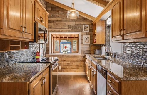 Asheville House | Charming Home in West Asheville - Hot tub/Deck/Firepit/Fenced Yard