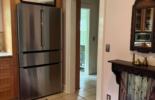 Aiken House | Charming Home on South Boundary in Historic District