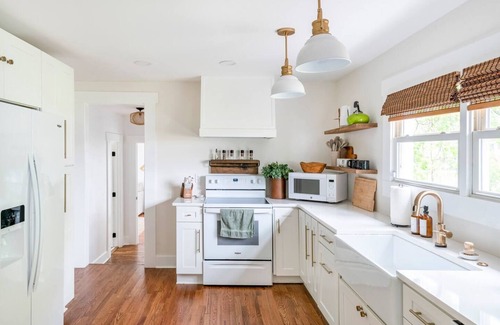 Monteagle House | Charming Home w/Grill and Firepit