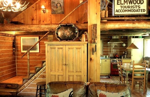 Ketchum Cottage | Charming Honeymoon Cabin in West Ketchum: A Sun Valley Getaway