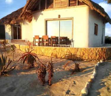 Anakao House | Charming House in Anakao with Garden and Terrace