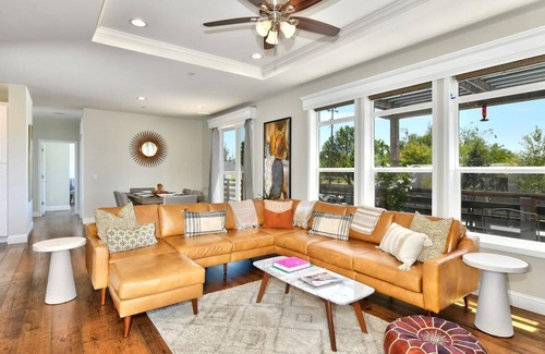 Healdsburg House | Charming house in Healdsburg with Pool and Hot Tub