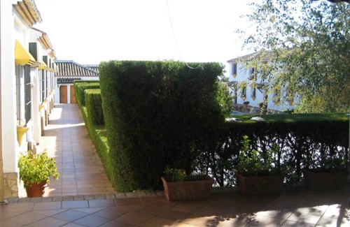 Hornachuelos House | Charming House in Hornachuelos with Shared Pool