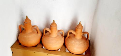 Illar House | Charming House in Íllar with Mountain View and Balcony