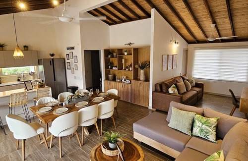 Armenia House | Charming House with Jacuzzi at 10 min from Armenia Airport