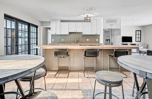 Scottsdale Estates Ten House | Charming house with pool, central AC, washer/dryer, full kitchen & grill