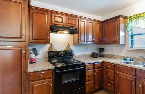 Conway House | Charming in Conway (3-Bedroom) by RedAwning