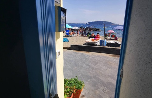 Ischia Porto House | Charming Ischia Beach House-Spectacular panoramic views! Prime central location
