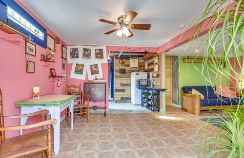 Kansas City Apartment | Charming Kansas City Studio with Fire Pit!