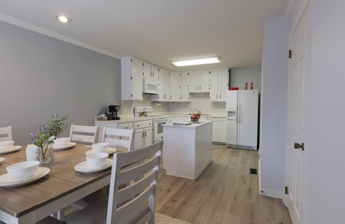 Lafayette Condo | Charming Lafayette Condo: Cozy Retreat in Indiana