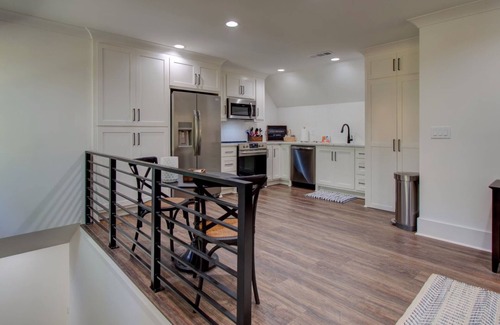 Reed Creek Apartment | Charming Lakefront Apartment