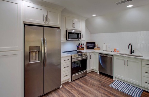 Reed Creek Apartment | Charming Lakefront Apartment