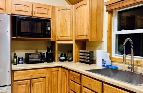 Peshtigo Cabin | Charming Lakefront cabin w/Jaccuzi