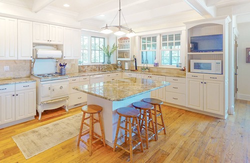 McCall House | Charming lakefront home with private dock, patio, fireplace, & WiFi