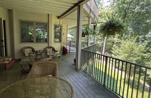 Tellico Village Apartment | Charming Lakeside 2-bedroom suite with WiFi, AC in welcoming Tellico Village