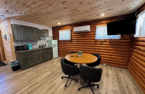 Cambridge Cabin | Charming log cabin on back gravel road with peace, quiet & the amenities of home