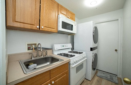 Lutz Cottage | Charming Lutz guest house