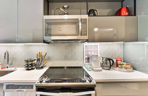 Shawmut Apartment | Charming Luxe One-Bedroom Retreat in the South End!