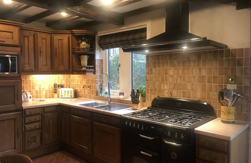 Ingrow House | Charming Modernized 16Th Century Farm House with stunning garden & views