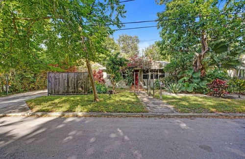 Northeast Miami House | Charming Morningside Bungalow