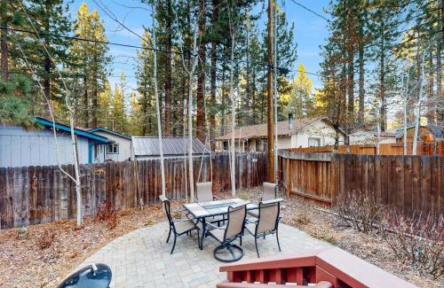 Bijou Park House | Charming Mt Rose Retreat