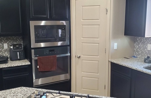 Socorro House | Charming new home with 3BR and 3 full bath near Eastlake/Socorro/Horizon area.