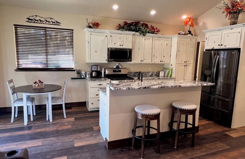 Pine House | Charming newer 2-bedroom house with WiFi, Dish TV in Pine with wrap around deck.