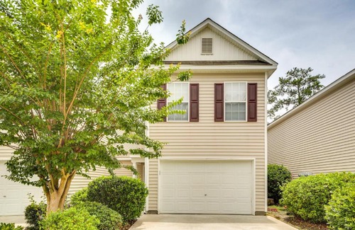 North Charleston House | Charming North Charleston Townhome - Pets Welcome!