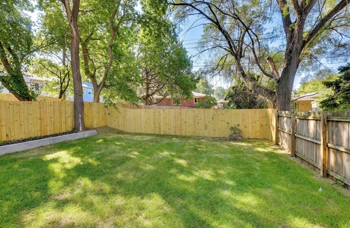 Benson Apartment | Charming Omaha Getaway - 3 Mi to Baxter Arena!