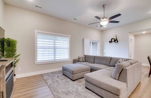 Ozark House | Charming Ozark Abode w/Yard & Pool Access