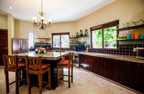 Isla Mujeres House | Charming Private Retreat sleeps 6 with ocean views! Special Low Season Rates