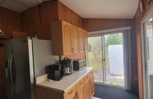 Fellowship Apartment | Charming Private Studio on Quiet Horse Farm – 12 Minutes from WEC Ocala, FL.