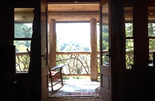 Suches House | Charming Ranchhouse Voted most Beautiful trout stream, fishing swim lake, horses