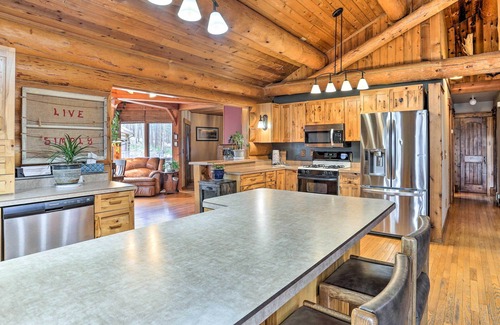Rapid City House | Charming Rapid City Cabin: 15 Mi to Mt. Rushmore!