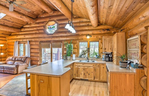 Rapid City House | Charming Rapid City Cabin: 15 Mi to Mt. Rushmore!