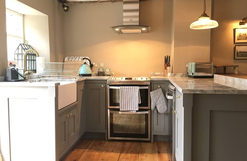 Wetherby Cottage | Charming, recently renovated, cosy cottage for two in Wetherby