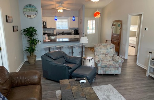 Caine Woods House | Charming Renovated Home w/Private Outdoor Space
