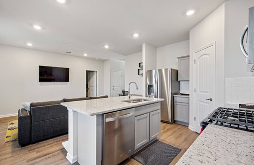 Slidell House | Charming Retreat 30 Minutes from Vibrant New Orleans - Ideal Short-Term Rental!