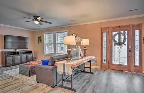 Walterboro - St. George House | Charming Retreat on 20 Acres with Private Lake!