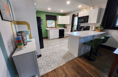 Le Mars House | Charming retro 3-bedroom retreat in Le Mars w/Game Room