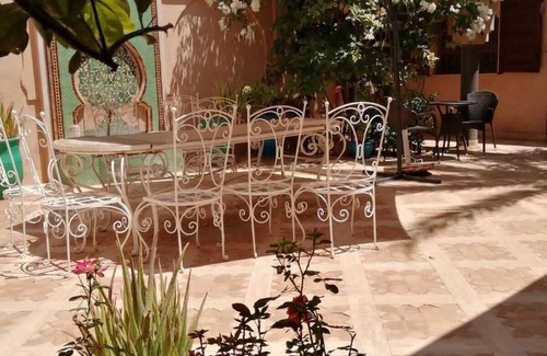 Marrakech House | CHARMING RIAD IN A PRIVATE RESIDENCE IN THE HEART OF OLIVERAIE.