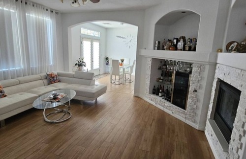 Rhodes Ranch House | Charming Room in a 4-bedroom House in Vibrant Las Vegas