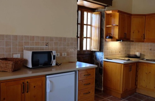 Teror Cottage | Charming Rural Estate nestled in Historic Teror, Gran Canaria with Ons