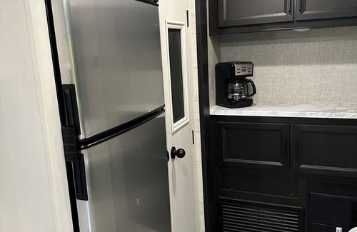 Langston Mile Village House | Charming RV in Lovely Oxford with AC, WiFi