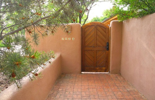 South Capitol Condo | Charming S. Capitol Condo - Walkable!