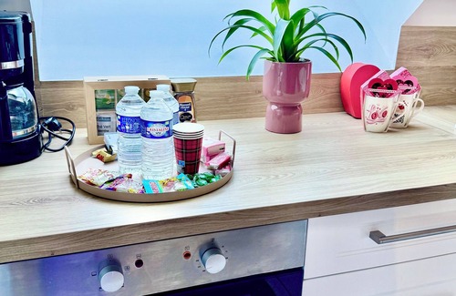 Pontorson Apartment | CHARMING-SELF CHECK IN- PROXIMITY- NETFLIX